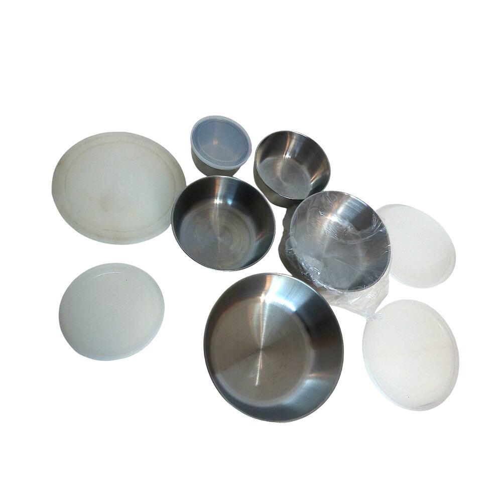 Vintage Stainless Steel Nesting Mixing Bowls Set of 5 With Lids 4-8 Inch Korea